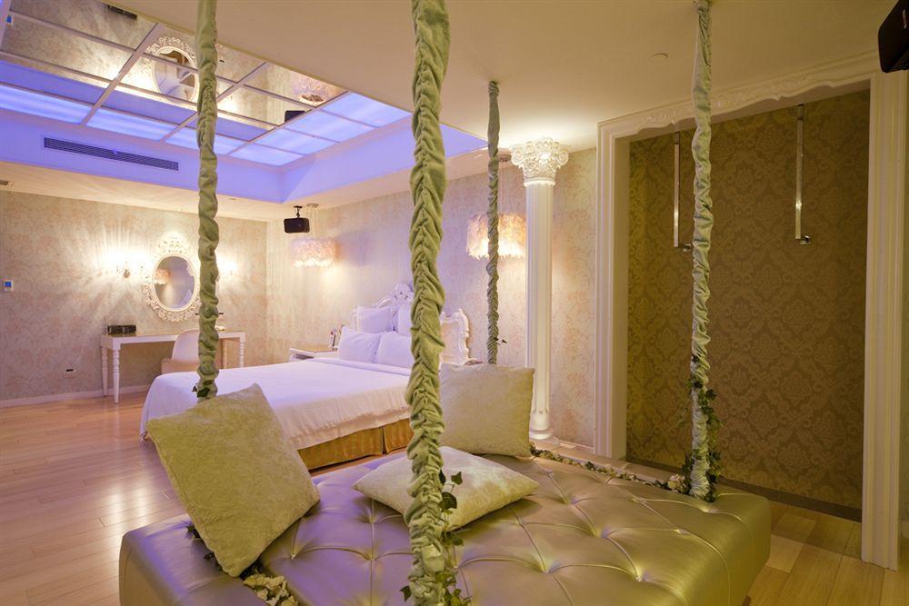 Wego Hotel - Linsen Taipei Bagian luar foto