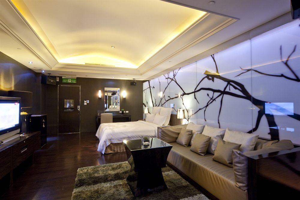 Wego Hotel - Linsen Taipei Bagian luar foto