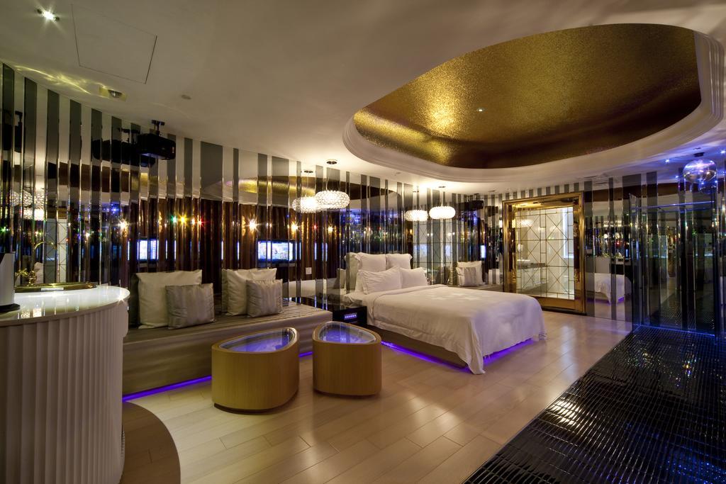 Wego Hotel - Linsen Taipei Bagian luar foto