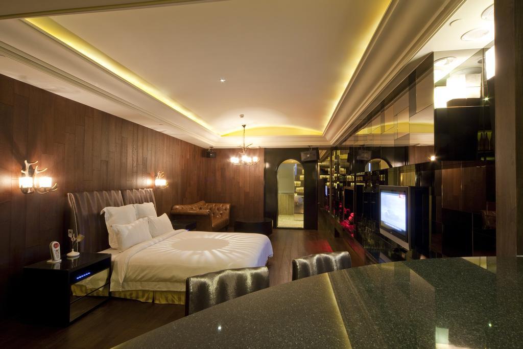 Wego Hotel - Linsen Taipei Bagian luar foto