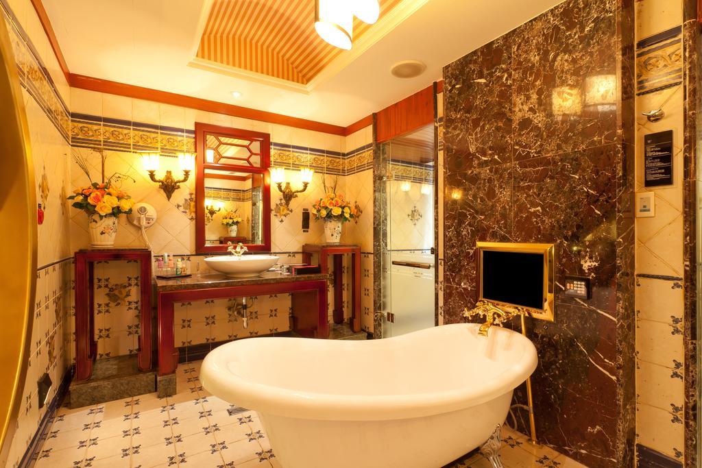 Wego Hotel - Linsen Taipei Bagian luar foto
