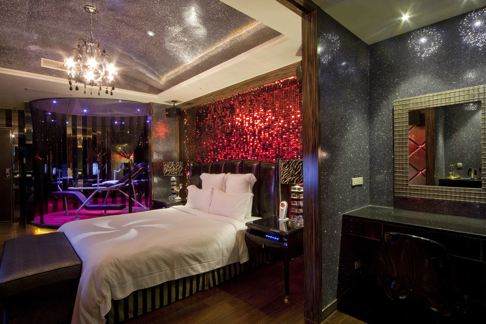 Wego Hotel - Linsen Taipei Bagian luar foto