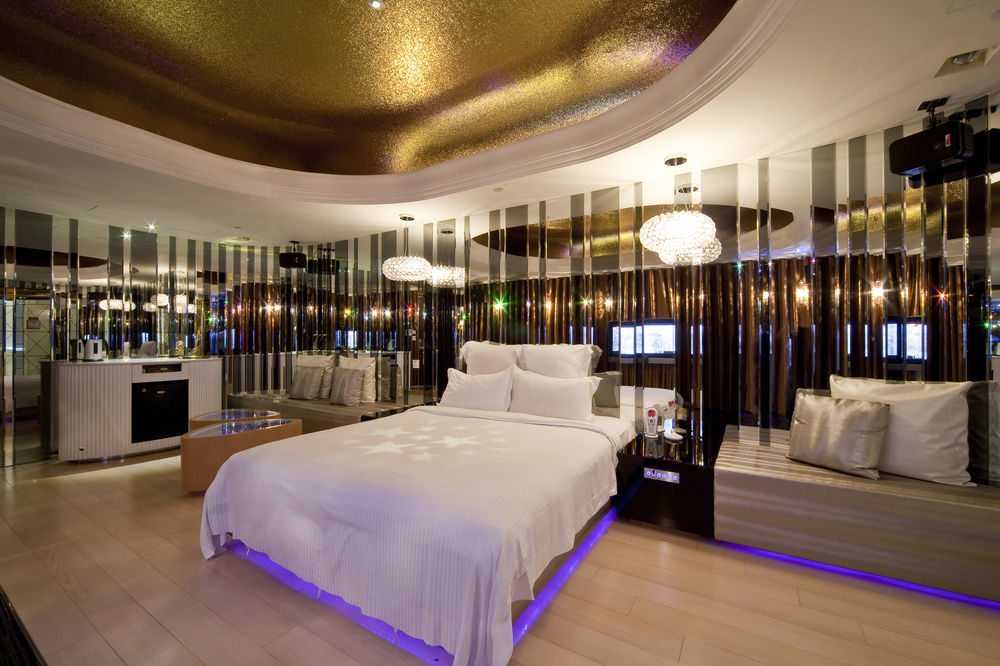 Wego Hotel - Linsen Taipei Bagian luar foto